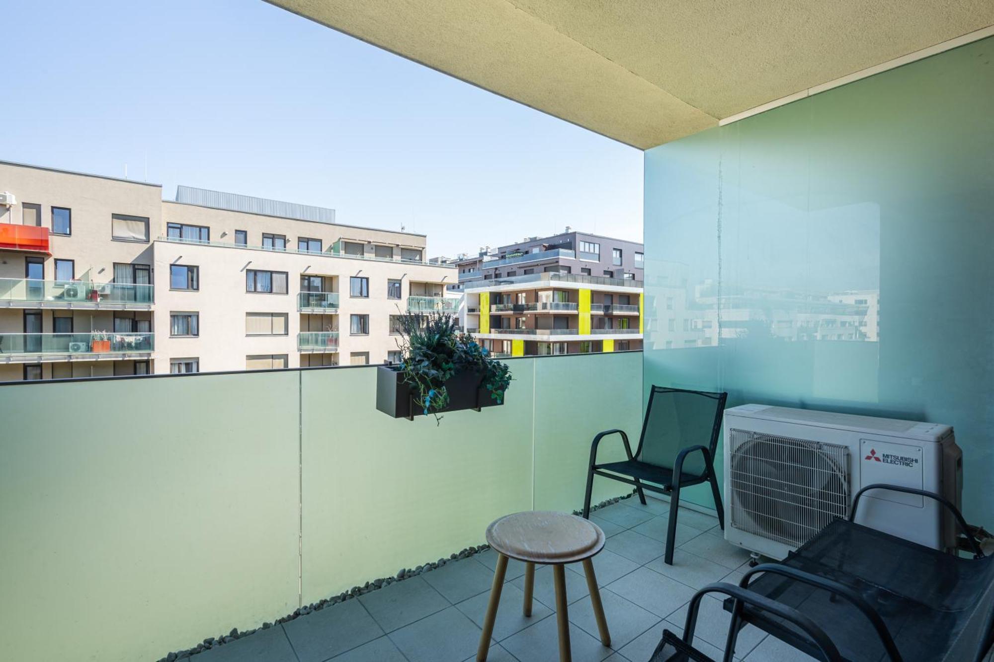 Corvizo Apartment With Balcony Budapest Exterior photo